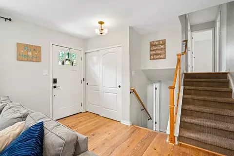 1967 Nottingham Ln, Wheaton, IL 60189 photo 4