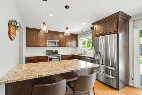 1967 Nottingham Ln, Wheaton, IL 60189 photo 10