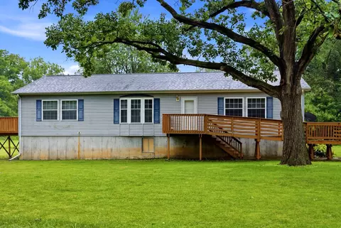 211 Bridge St, Millington, IL 60537