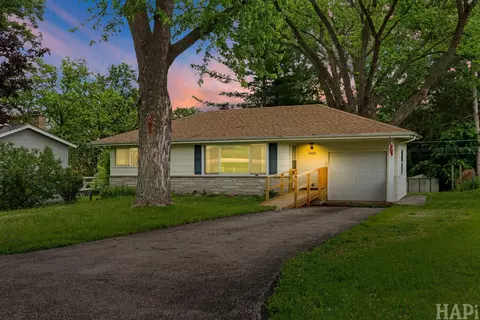 4209 Ponca St, Mchenry, IL 60050