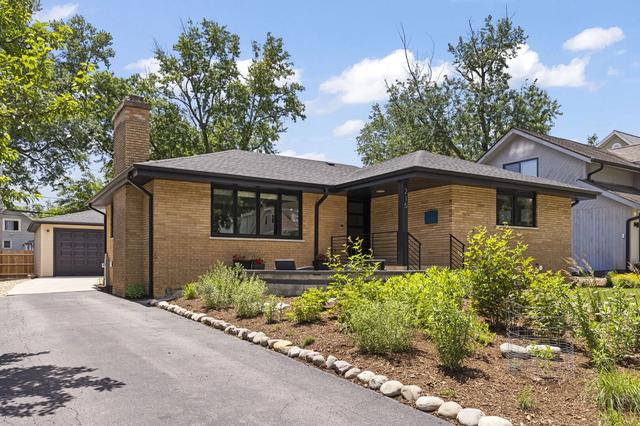 215 8th St, Downers Grove, IL 60515