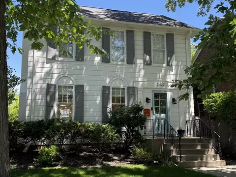 2427 Thayer St, Evanston, IL 60201