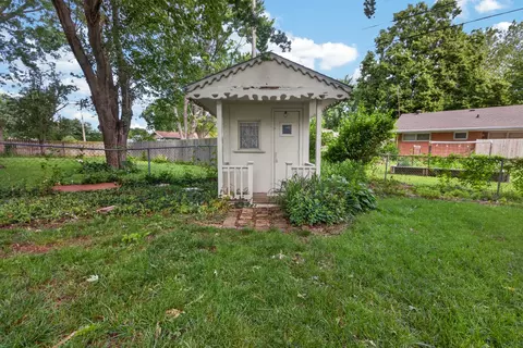 Exterior - 302 Belview Ave, Normal, IL 61761 photo 7 of 12
