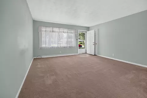 Living - 302 Belview Ave, Normal, IL 61761 photo 5 of 7