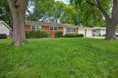 302 Belview Ave, Normal, IL 61761