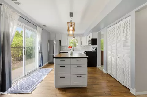 Kitchen - 404 Dover Dr, Roselle, IL 60172 photo 1 of 3