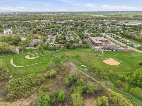 View/Area - 404 Dover Dr, Roselle, IL 60172 photo 7 of 7