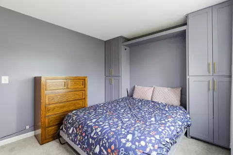 Bedroom - 404 Dover Dr, Roselle, IL 60172 photo 10 of 10