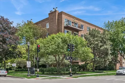 901 Hinman Ave #3B, Evanston, IL 60202