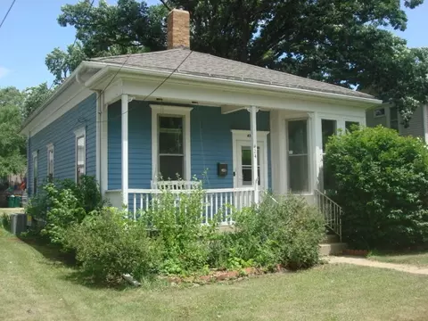 Exterior - 424 E Main St E, Ottawa, IL 61350 photo 4 of 9