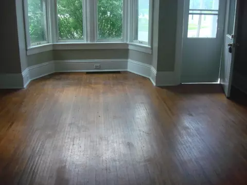 Living - 424 E Main St E, Ottawa, IL 61350 photo 1 of 1