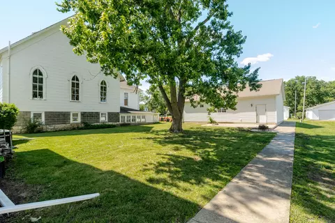 Exterior - 104 E 4th St, Gridley, IL 61744 photo 3 of 6