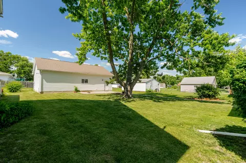 Exterior - 104 E 4th St, Gridley, IL 61744 photo 6 of 6