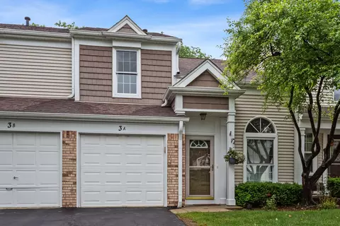 3 Chaucer Ln #A, Streamwood, IL 60107