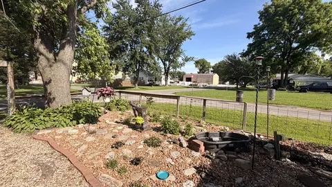 Exterior - 1225 Mckee St, Centralia, IL 62801 photo 10 of 10