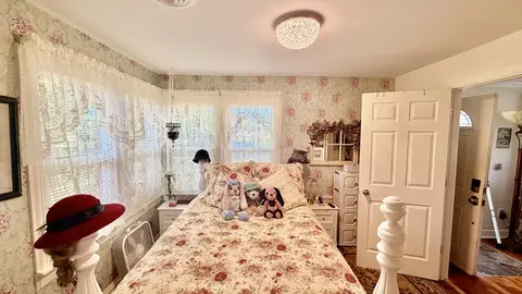 Bedroom - 1225 Mckee St, Centralia, IL 62801 photo 1 of 1