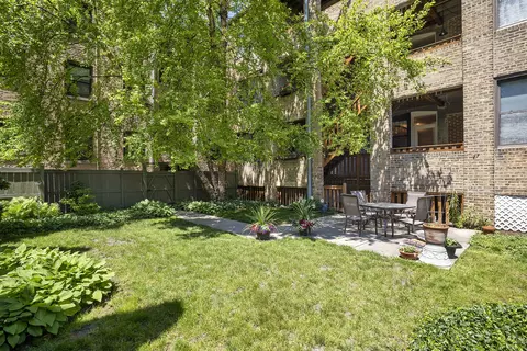 Exterior - 1324 Central St #1E, Evanston, IL 60201 photo 2 of 3