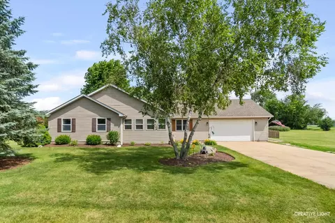 4091 E 2370th Rd, Sheridan, IL 60551