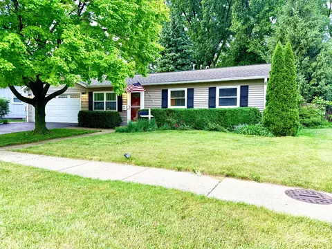 1449 Hulmes Dr, Dekalb, IL 60115