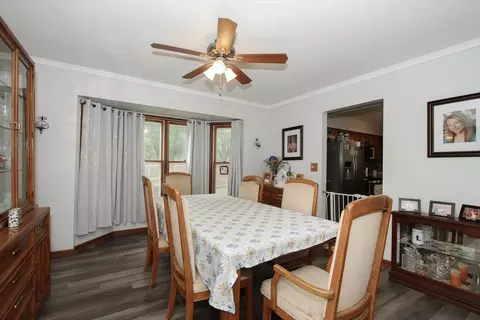 Dining - 619 Yardley Ln, Hoffman Estates, IL 60192 photo 1 of 1