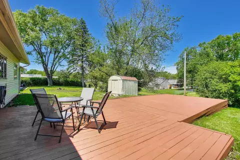 Exterior - 420 Bode Rd, Hoffman Estates, IL 60169 photo 3 of 8