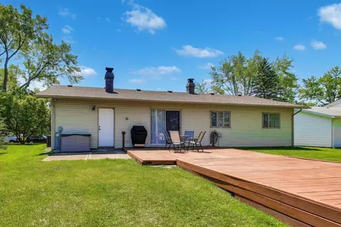 Exterior - 420 Bode Rd, Hoffman Estates, IL 60169 photo 7 of 8