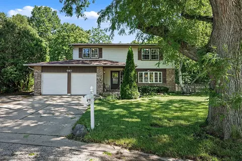 Exterior - 640 Clearview Ct, Algonquin, IL 60102 photo 6 of 6