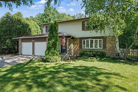 640 Clearview Ct, Algonquin, IL 60102