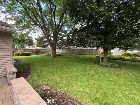 Exterior - 69 Devonshire Cir, Elgin, IL 60123 photo 2 of 2