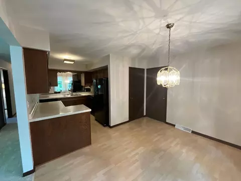Dining - 69 Devonshire Cir, Elgin, IL 60123 photo 1 of 2