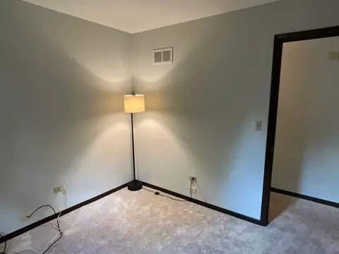 Bedroom - 69 Devonshire Cir, Elgin, IL 60123 photo 6 of 6