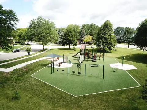 View/Area - 69 Devonshire Cir, Elgin, IL 60123 photo 2 of 3