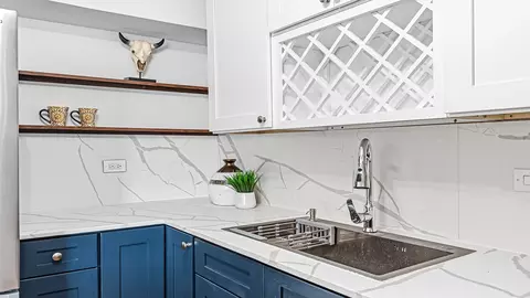 Kitchen - 40 E Cedar St #18A, Chicago, IL 60611 photo 3 of 4