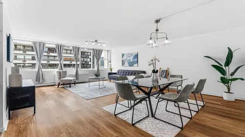 Dining - 40 E Cedar St #18A, Chicago, IL 60611 photo 1 of 2