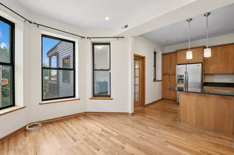 Living - 6137 S Kimbark Ave #3, Chicago, IL 60637 photo 6 of 6