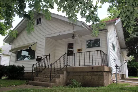 426 S Clinton St, Clinton, IL 61727