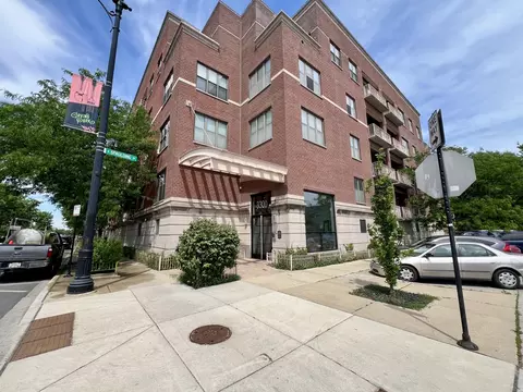 3300 W Irving Park Rd #F3, Chicago, IL 60618
