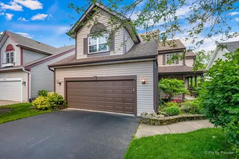 16820 W Serranda Dr, Libertyville, IL 60048