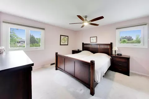 Bedroom - 3505 Winston Dr, Hoffman Estates, IL 60192 photo 1 of 3