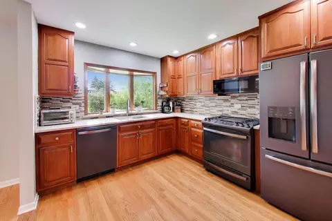 Kitchen - 3505 Winston Dr, Hoffman Estates, IL 60192 photo 1 of 3