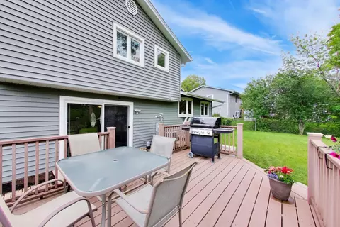 Exterior - 3505 Winston Dr, Hoffman Estates, IL 60192 photo 6 of 11