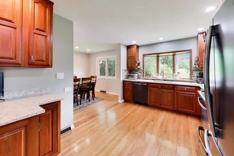 Kitchen - 3505 Winston Dr, Hoffman Estates, IL 60192 photo 2 of 3
