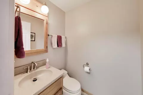 Bath - 3505 Winston Dr, Hoffman Estates, IL 60192 photo 1 of 3