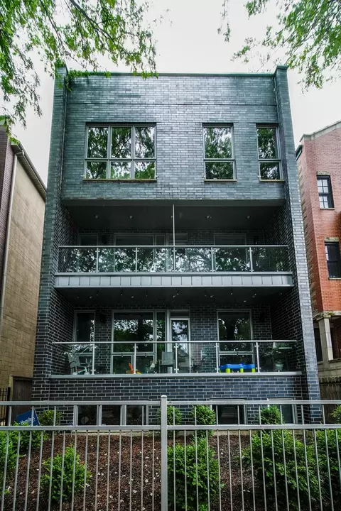 1751 W Roscoe St #1S, Chicago, IL 60657