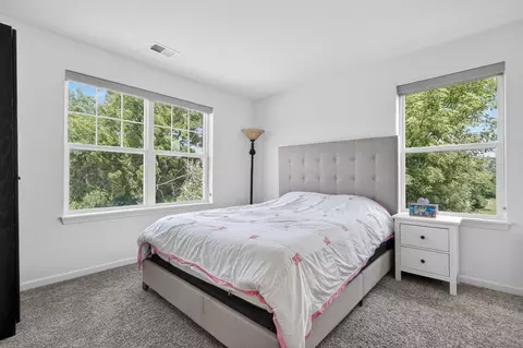 Bedroom - 81 Timber Wolf Dr, Wheeling, IL 60090 photo 3 of 3