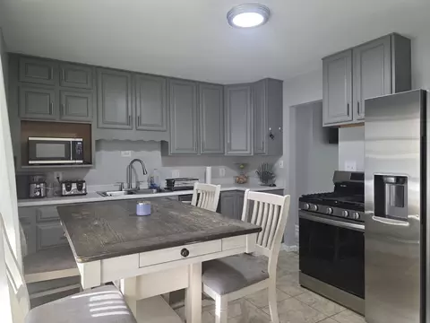Kitchen - 1919 Fairfield Dr, Springfield, IL 62702 photo 1 of 1