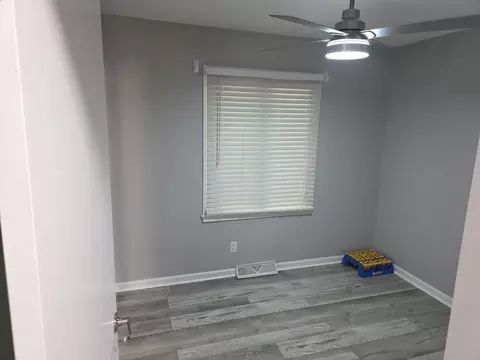 Bedroom - 1919 Fairfield Dr, Springfield, IL 62702 photo 2 of 3