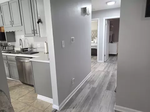 Entry Way - 1919 Fairfield Dr, Springfield, IL 62702 photo 1 of 2
