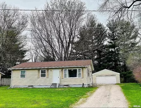 11206 22nd St, Milan, IL 61264