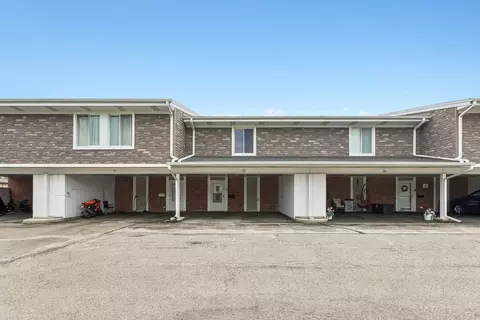 15 Cour Deauville, Palos Hills, IL 60465